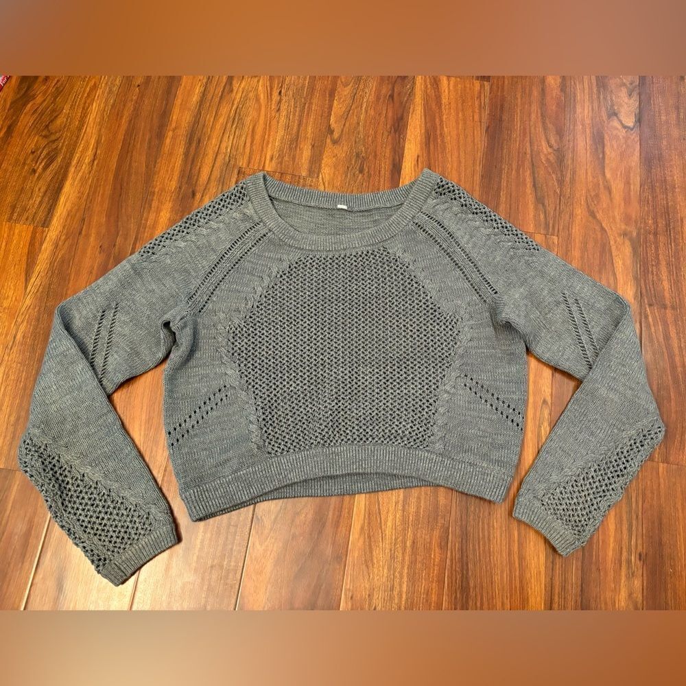 LuLuLemon grey/teal open knit sweater